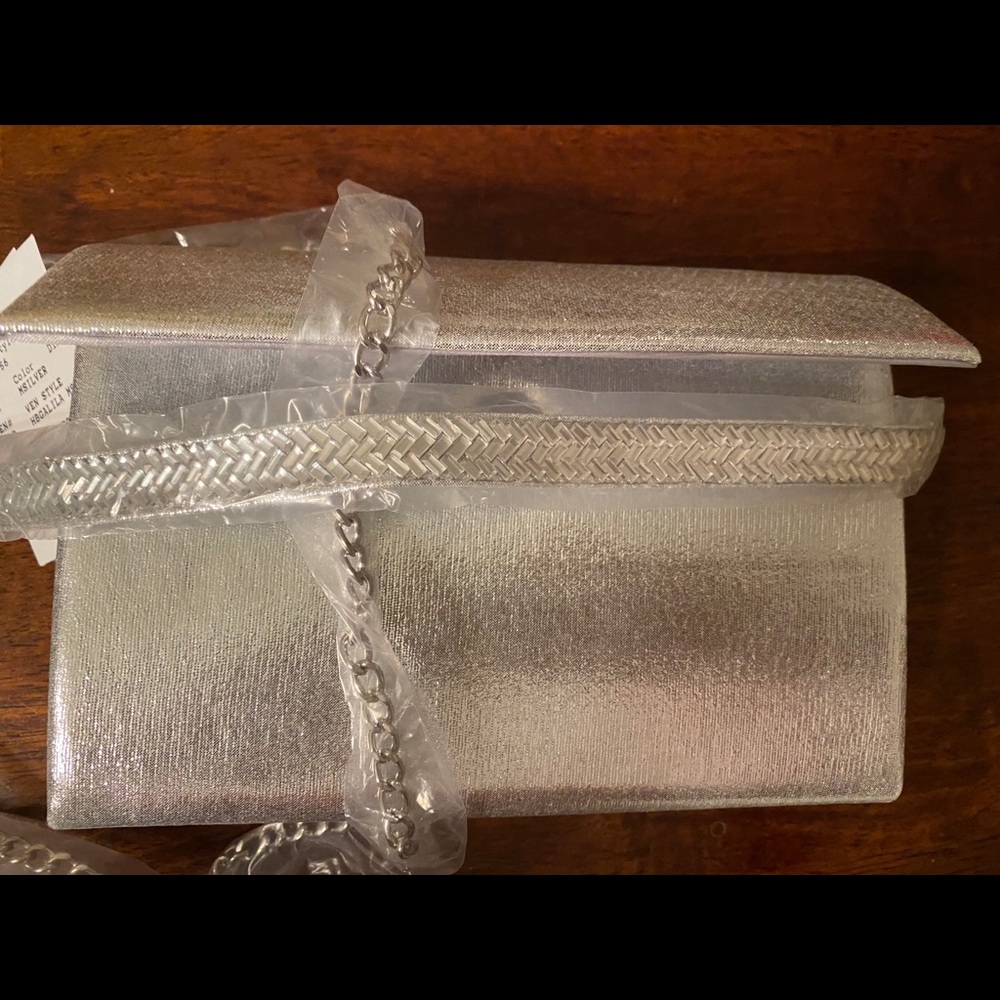 New with tags Silver Cross Body Purse